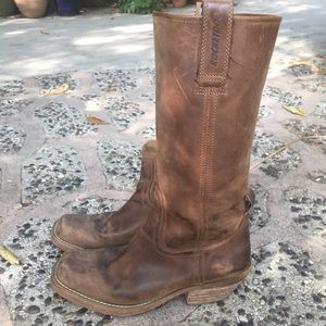 Square toe cowgirl boots